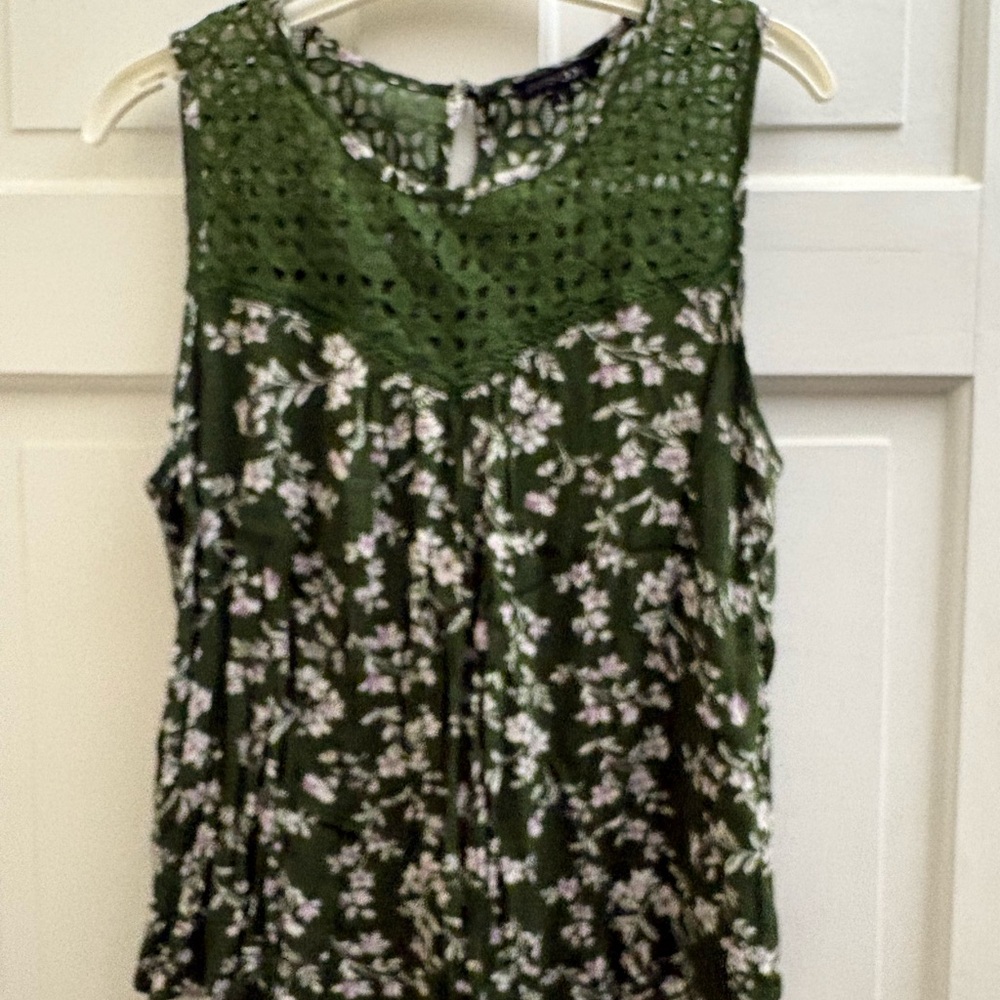 Sleeveless top